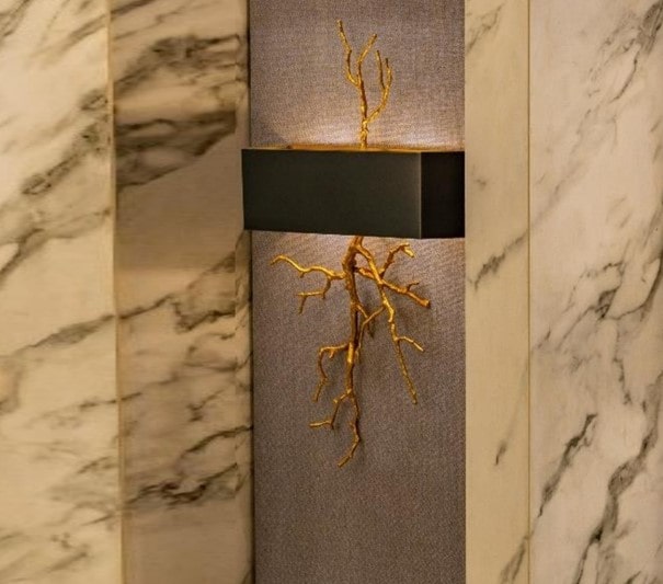 آشنایی بیشتر با دیوارکوب دو شعله سرپیچ شمعی E14، جنس بدنه برنج