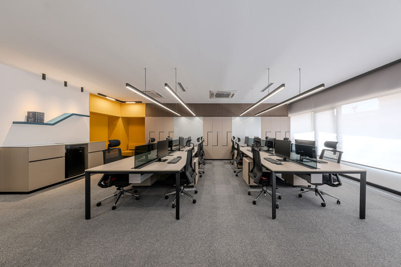 پروژه طراحی نورپردازی فضای اداری داتین